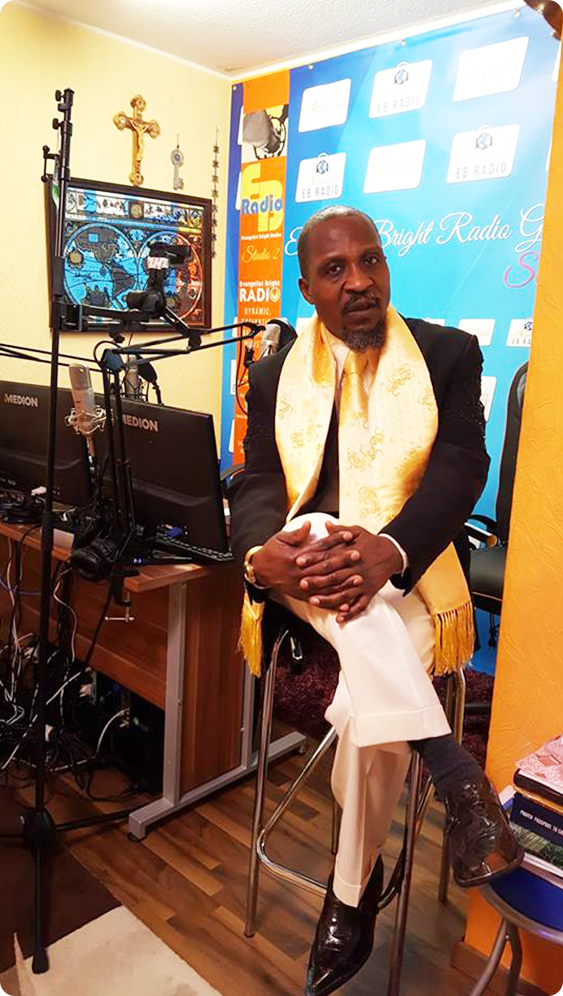 Evangelist Bright in Studio Evangelist Bright in Studio